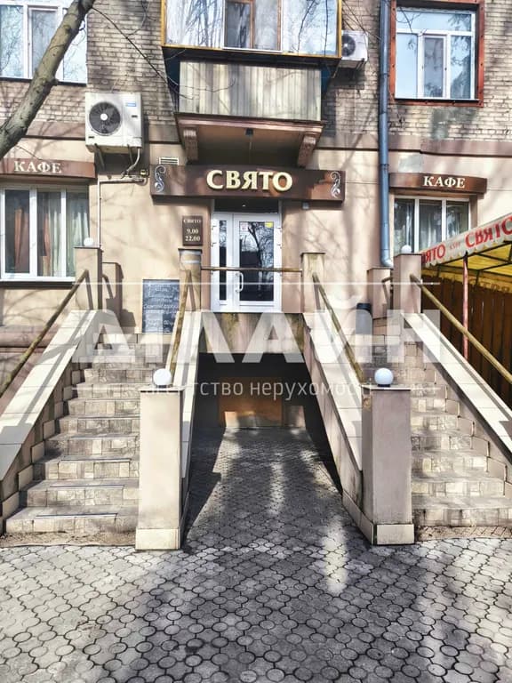 Оренда комерційного приміщення в центрі, вул. Трегубенко 6 фото 4